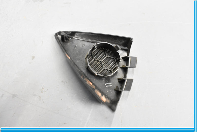 Load image into Gallery viewer, 05-08 Mercedes SLK280 SLK350 R171 Left Driver Door Tweeter Speaker Cover Oem

