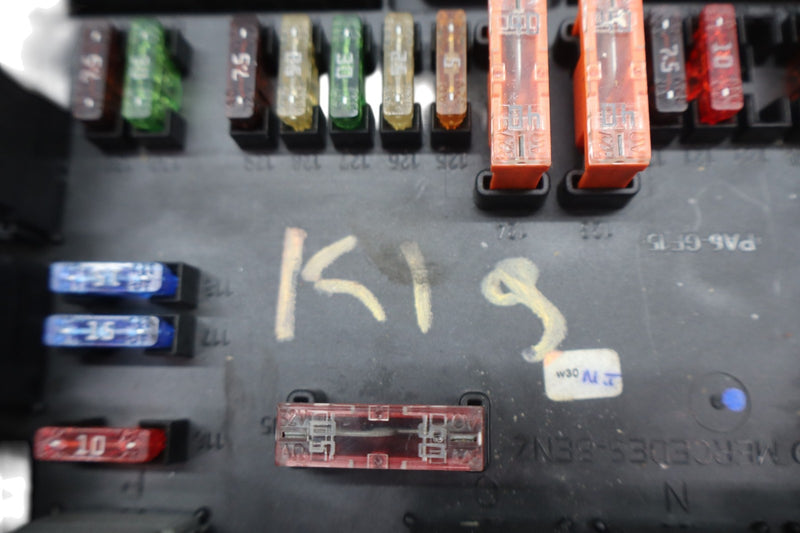 Load image into Gallery viewer, 10-13 Mercedes S400 S550 Rear Fuse Box Relay Control 2219003001 Oem
