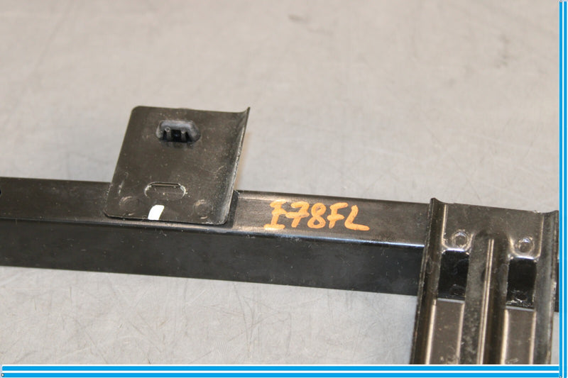 Load image into Gallery viewer, 06-13 Land Rover Range Rover Sport Front Left Side Door Window Glass Guide Oem

