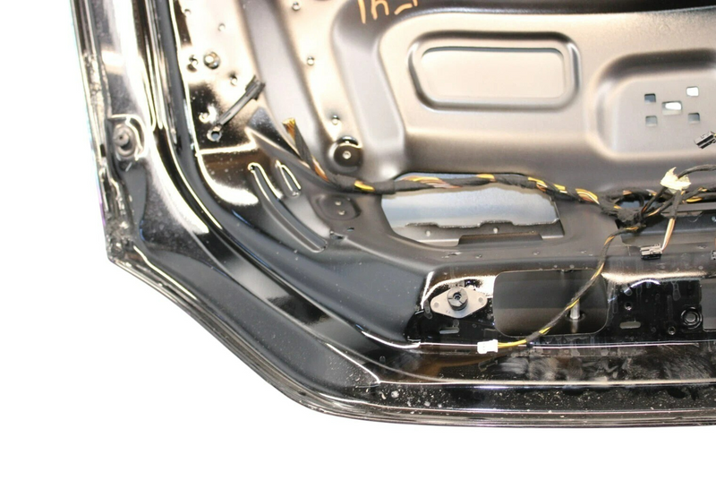 Load image into Gallery viewer, 12-18 Mercedes W218 CLS63 AMG CLS550 CLS400 Rear Trunk Lid Panel Assembly Oem
