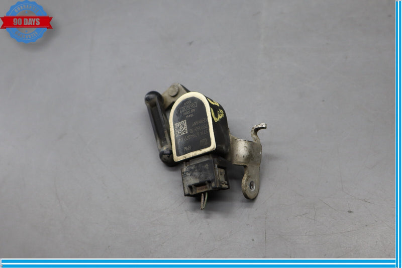 Load image into Gallery viewer, 11-16 BMW 535i GT xDrive Front Left Or Right Side Height Level Sensor Oem
