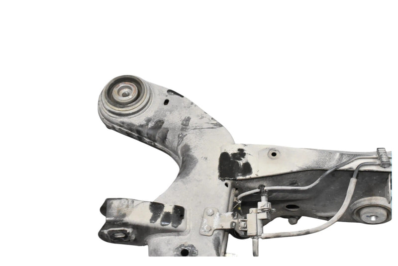 Load image into Gallery viewer, 14-19 Maserati Quattroporte Rear Suspension Subframe Cross Member 670007569 OEM
