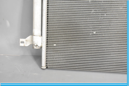 10-15 Jaguar XJ XJL A/C Air Conditioning Condenser Radiator Oem