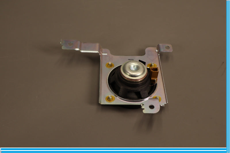 Load image into Gallery viewer, 11-17 Infiniti QX56 QX80 Rear Left Driver Side Door Audio Bose Speaker Oem
