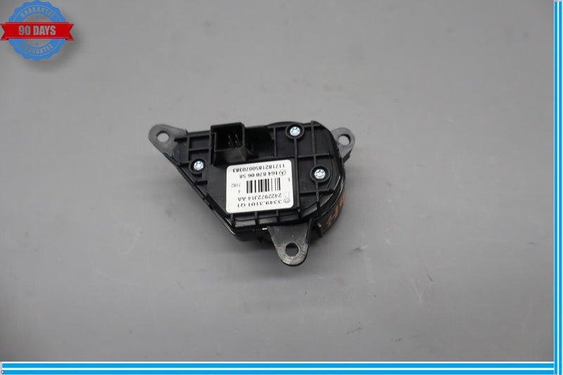 Load image into Gallery viewer, 09-13 Mercedes GL550 GL450 Steering Wheel Right Control Switch Button Oem
