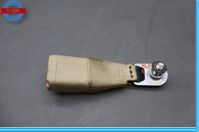 Load image into Gallery viewer, 07-12 Lexus LS460 Rear Left Driver Side Center Seat Belt Buckle 1046971 Oem
