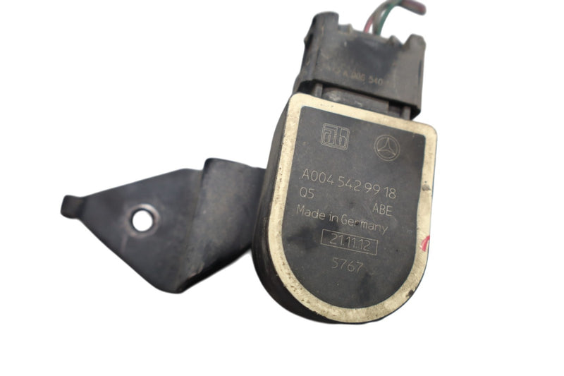 Load image into Gallery viewer, 12-18 Mercedes CLS550 GL450 Front Right Suspension Height Level Sensor Oem
