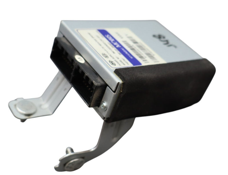 Load image into Gallery viewer, 11-13 Hyundai Equus Dash Instrument Panel USB Interface Control Module Unit Oem
