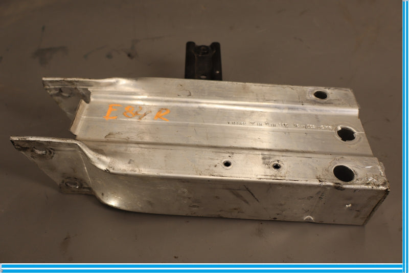 Load image into Gallery viewer, 12-18 Mercedes CLS550 E350 Front Right Side Bumper Bracket Shock Absorber Oem
