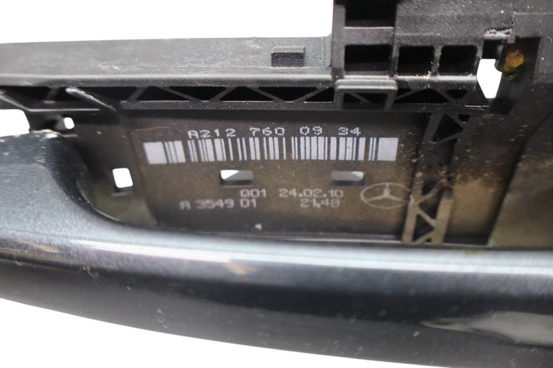 Load image into Gallery viewer, 06-16 Mercedes  W212 E350 E550 Front Right Side Exterior Door Handle Oem
