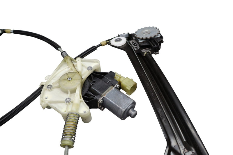Load image into Gallery viewer, 14-22 Maserati Quattroporte Rear Right Side Window Regulator Motor 670009817 Oem
