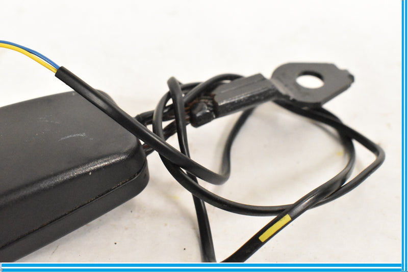 Load image into Gallery viewer, 08-15 MERCEDES C230 C250 C300 C350 C63 W204 LEFT DRIVER SEATBELT RECEIVER BLACK
