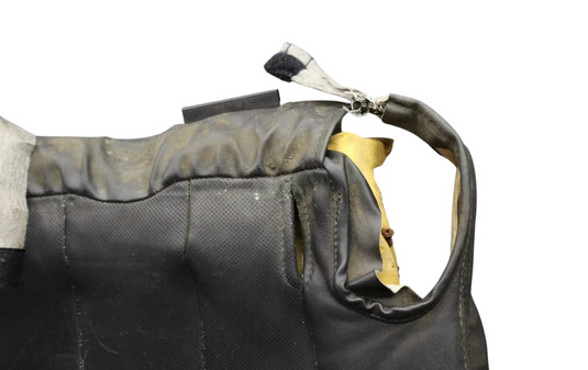 04-08 Cadillac XLR Front Right Passenger Seat Lower Bottom Cushion 88994353 Oem