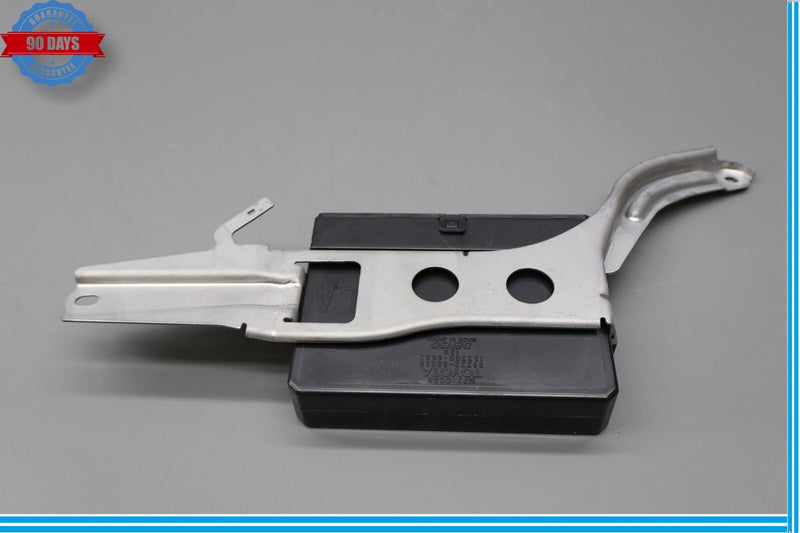 Load image into Gallery viewer, 07-09 Lexus LS460 Front Left Driver Side Door Multiplex Control Module Oem
