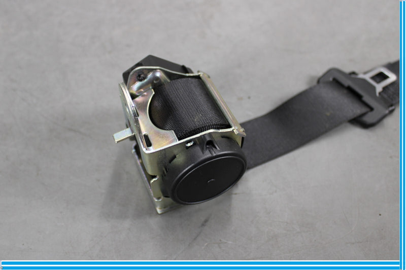 Load image into Gallery viewer, 14-17 Maserati Ghibli Rear Center Seat Belt Retractor 6700174400 Oem

