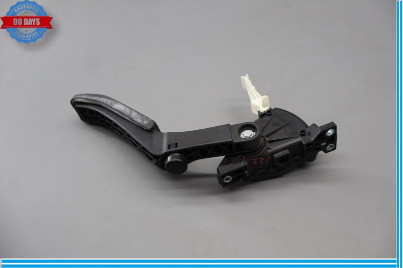 Load image into Gallery viewer, 11-18 Porsche Cayenne 958 Engine Acceleration Gas Throttle Pedal Accelerator Oem
