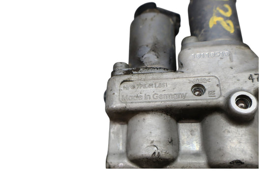 11-18 Porsche Cayenne 958 Front Suspension Self Leveling Valve Block Oem