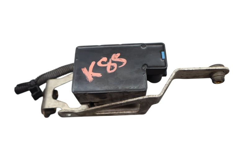 Load image into Gallery viewer, 12-15 Tesla Model S Air Suspension Solenoid Compressor Valve Block Unit Oem
