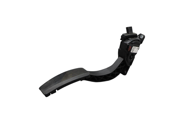 Load image into Gallery viewer, 14-17 Maserati Ghibli Gas Pedal Accelerator Sensor Black 04861714AE Oem
