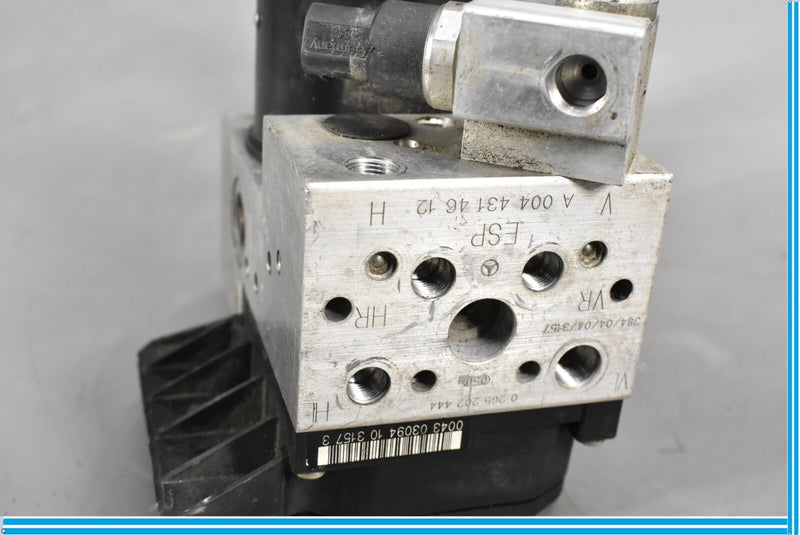 Load image into Gallery viewer, 00-06 Mercedes CL500 CL600 W215 Anti Lock Brake ABS Pump Module A0044314612 Oem
