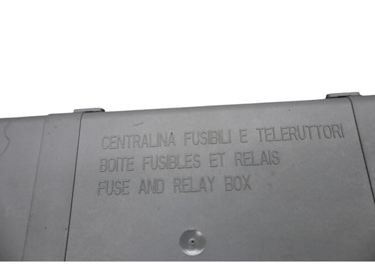 17-23 Alfa Romeo Giulia Fuse Relay Box Fusebox Junction Block Cover Trim Oem