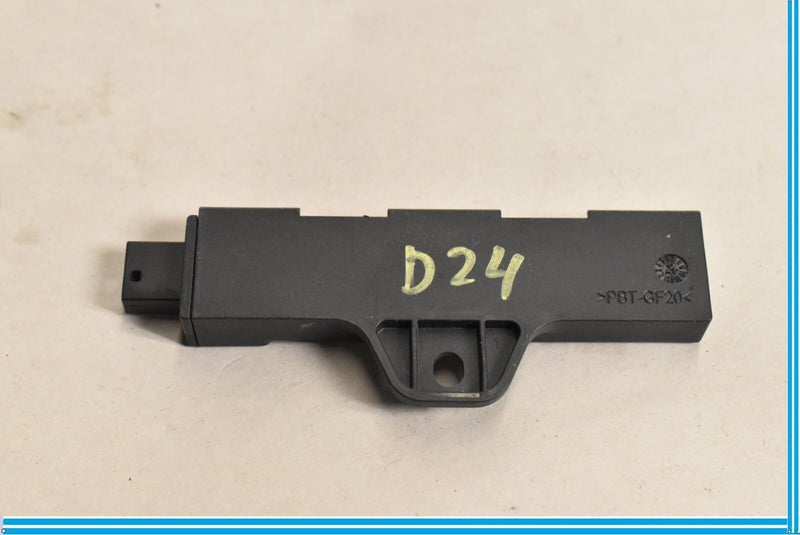 Load image into Gallery viewer, 09-19 BMW 750Li 750i F01 F02 F07 F10 Keyless Entry Antenna 65209220832 Oem
