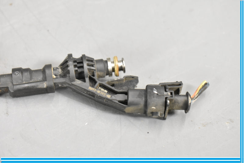 Load image into Gallery viewer, 10-19 Jaguar XJ XJL Range Rover Fuel Injector Only 1 Oem
