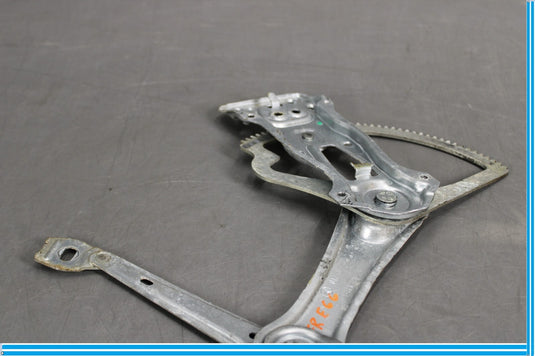 98-02 Mercedes W210 E320 Front Right Side Door Window Regulator Oem