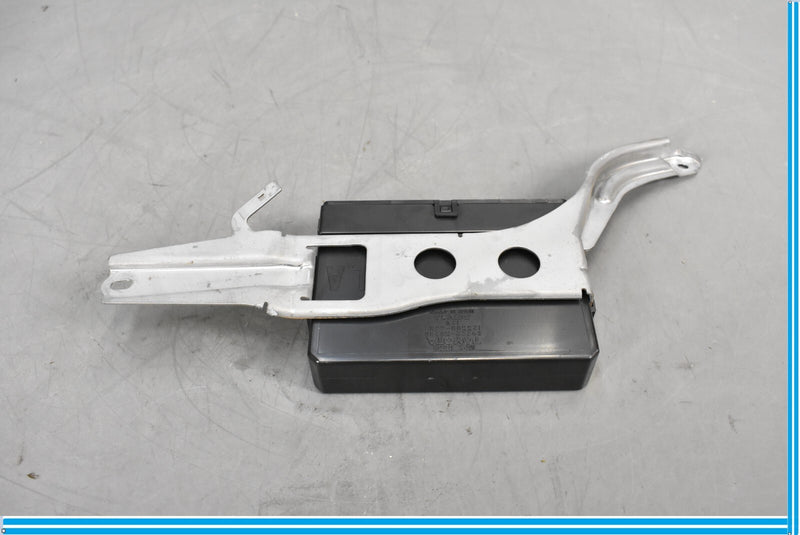 Load image into Gallery viewer, 07-09 Lexus LS460 Front Left Driver Door Multiplex Control Module Oem
