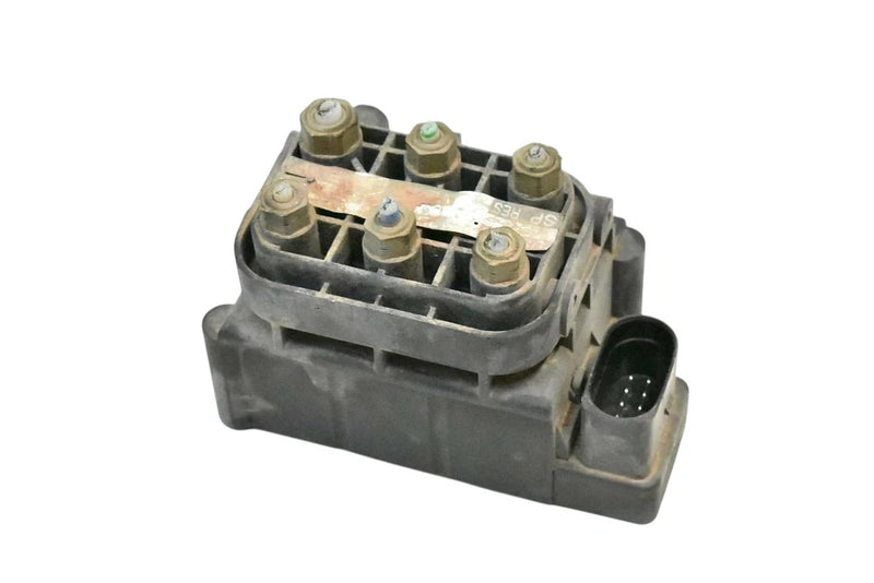 Load image into Gallery viewer, 06-20 Mercedes W221 R500 GL450 S63 Air Suspension Valve Block 2123200358 Oem
