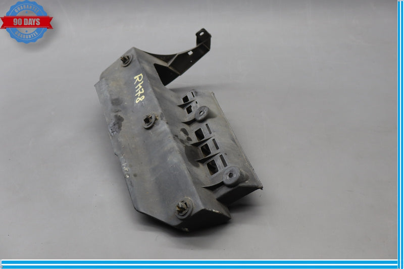 Load image into Gallery viewer, 07-09 Lexus LS460 XF40 Rear Right Lower Bumper Retainer Bracket 52565-50050 Oem
