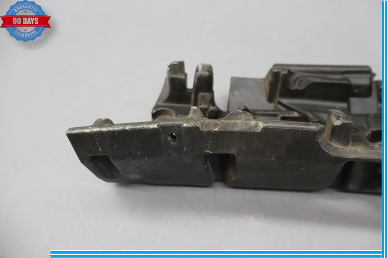 Load image into Gallery viewer, 11-20 Mercedes X166 GL450 GL550 Right Passenger Side Air Cleaner Insulator Oem
