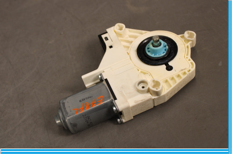 Load image into Gallery viewer, 10-13 LR Range Rover Sport Front Left Side Door Window Regulator Motor Oem
