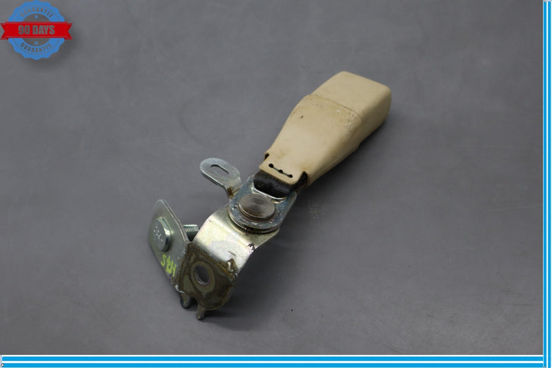 Load image into Gallery viewer, 07-12 Lexus LS460 Rear Left Driver Side Center Seatbelt Seat Belt Buckle OEM
