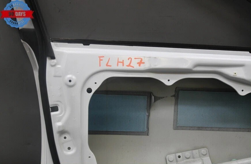 Load image into Gallery viewer, 15-16 Hyundai Genesis Front Left Driver Door Shell Panel White 76003B1000 Oem
