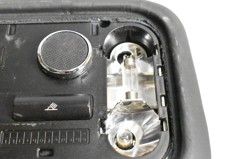 Load image into Gallery viewer, 07-11 Bentley Continental GTC Overhead Console Dome Light Lamp 3W0907135F Oem
