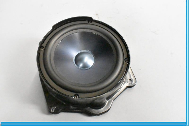 Load image into Gallery viewer, 07-13 Mercedes S550 S600 W221 Rear Right Door Audio Speaker 2218203702 Oem
