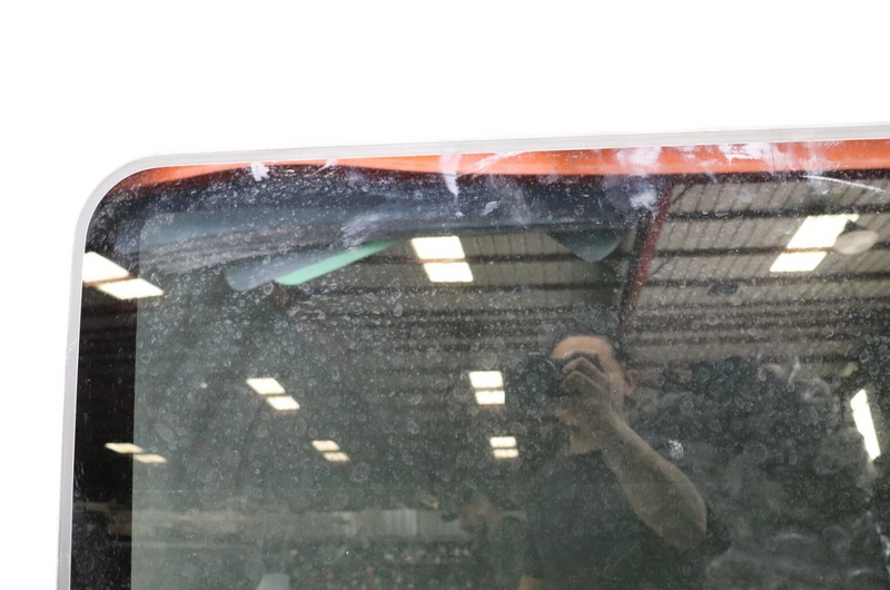 Load image into Gallery viewer, 14-17 Maserati Ghibli Sun Moon Sunroof Upper Top Roof Glass Panel 43R001604 Oem
