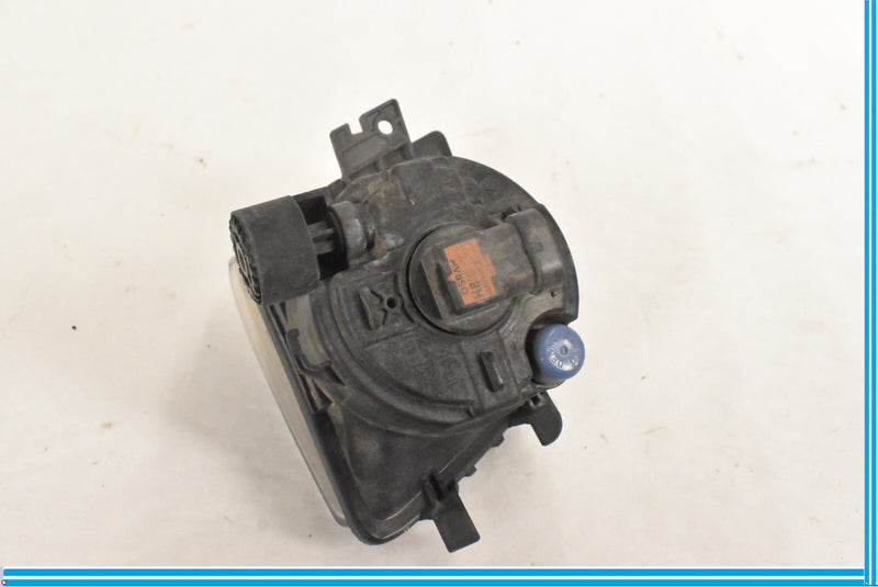 Load image into Gallery viewer, 09-15 BMW F01 F02 FRONT LEFT DRIVER SIDE FOG LIGHT LAMP VALEO 7182195 OEM
