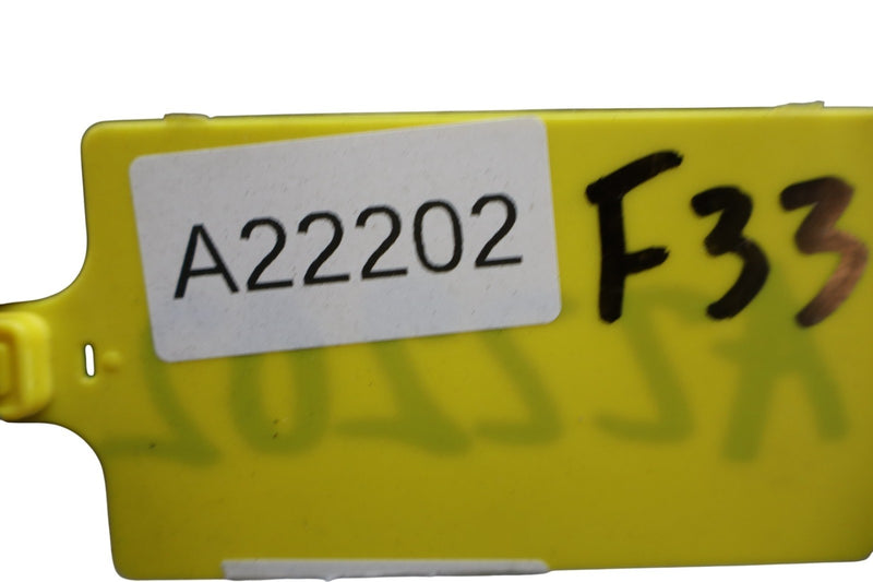 Load image into Gallery viewer, 11-18 Porsche Cayenne 958 Front Right Side Fender Liner Splash Shield Oem
