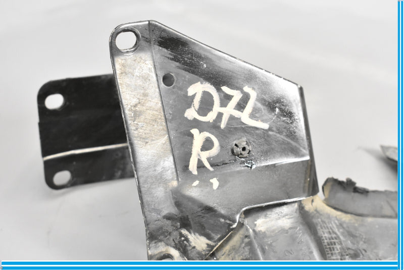 Load image into Gallery viewer, 00-06 Mercedes S600 W220 Front Right Radiator Cover Mounting Bracket Oem
