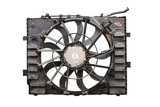 11-17 Volkswagen Touareg Engine Radiator Cooling Fan Motor Assembly Oem