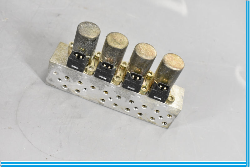 Load image into Gallery viewer, 94-02 Mercedes SL320 SL500 Convertible Top Left Hydraulic Valve Block Oem
