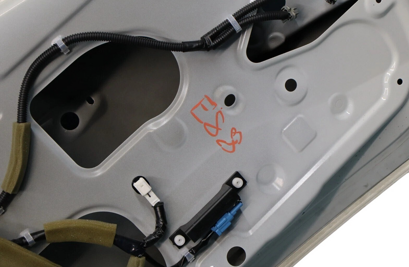 Load image into Gallery viewer, 11-13 Infiniti QX56 Rear Liftgate Tailgate trunk Lid Latch Door Shell Panel OEM
