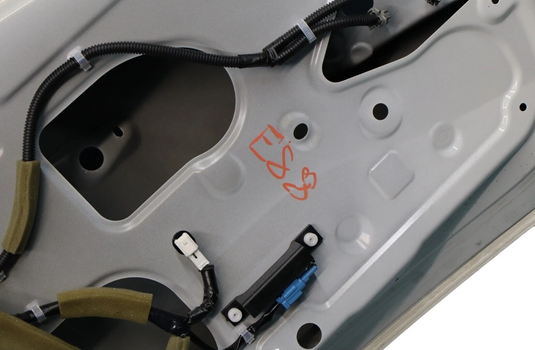 11-13 Infiniti QX56 Rear Liftgate Tailgate trunk Lid Latch Door Shell Panel OEM