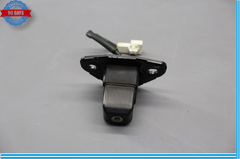 Load image into Gallery viewer, 07-12 Lexus LS460 LS460LRear Trunk Lid Back Up Reverse Camera 86790-50020 Oem
