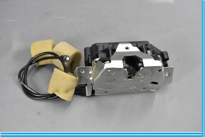 Load image into Gallery viewer, 06-12 Mercedes W164 GL450 GL550 Rear Trunk Tailgate Hatch Lock Actuator Oem
