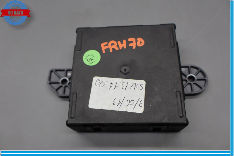 Load image into Gallery viewer, 14-20 Maserati Quattroporte Front Right Side Door Computer Control Module OEM
