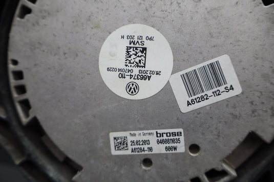 11-17 Volkswagen Touareg Engine Radiator Cooling Fan Motor Assembly Oem