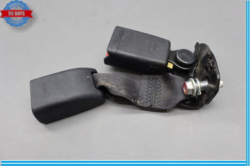Load image into Gallery viewer, 15-17 Hyundai Genesis Rear Center Right Side Seat Belt Seatbelt Buckle Oem
